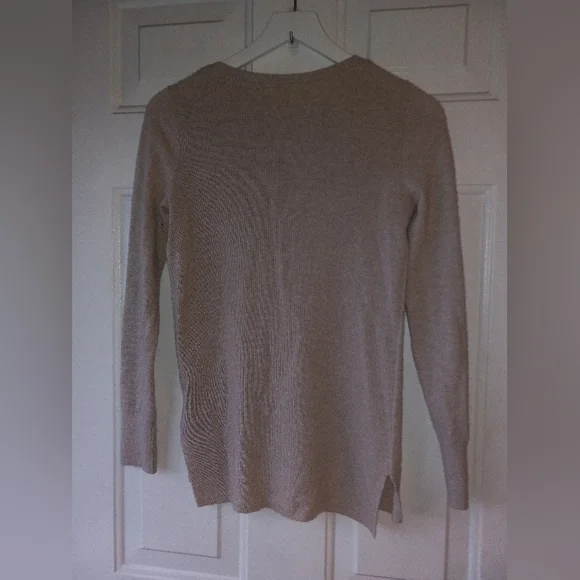 Touch of Cashmere Banana Republic oatmeal cream Sweater Small - Picture 8 of 8